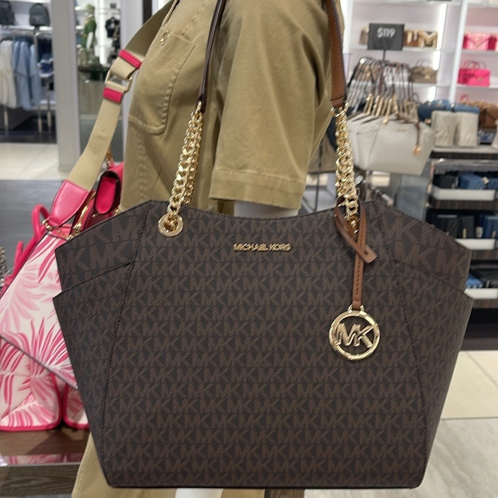 MICHAEL KORS 
Jet Set Large Signature Shoulder Tote Bag
Brown Signature 
NWT - Picture 12 of 16